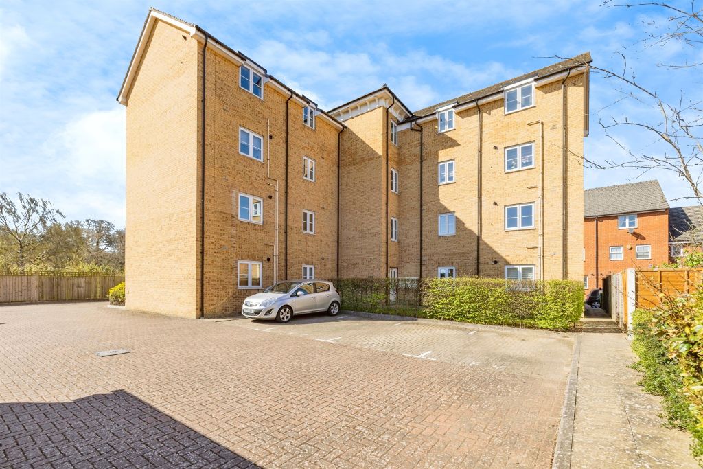 Property photo 1 of 12