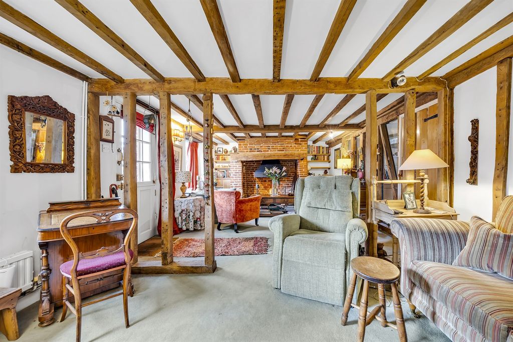 Property photo 3 of 24 Cricketers Lane