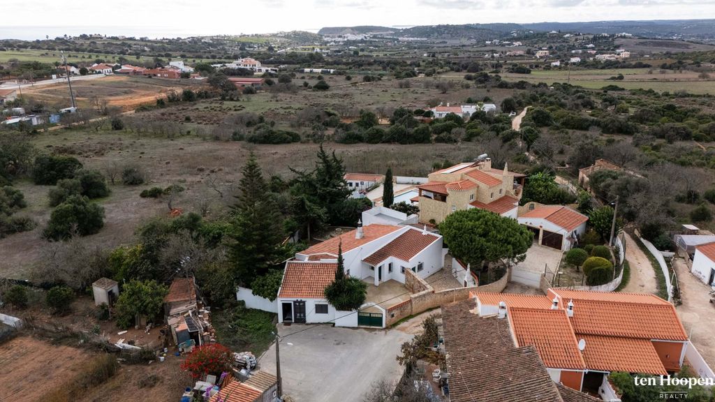 Property photo 3 of 25