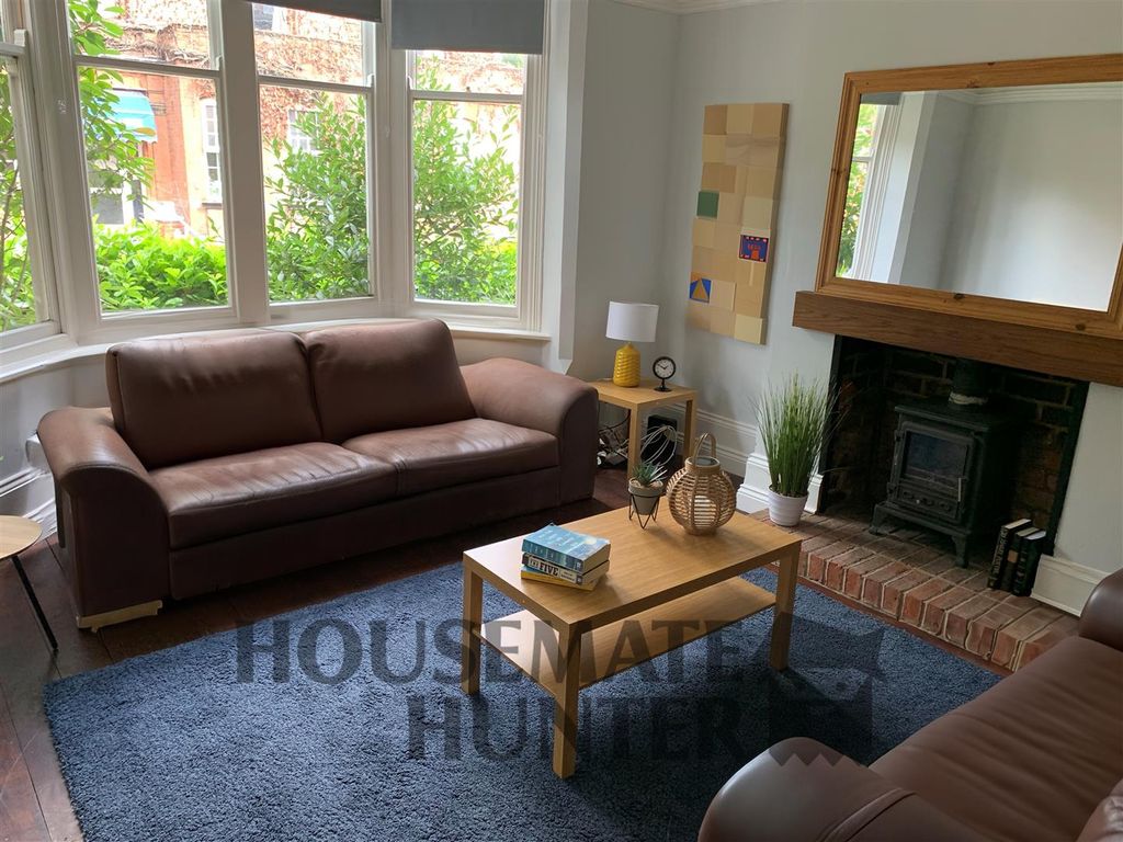 Property photo 1 of 7 Lounge Danes333.Jpg