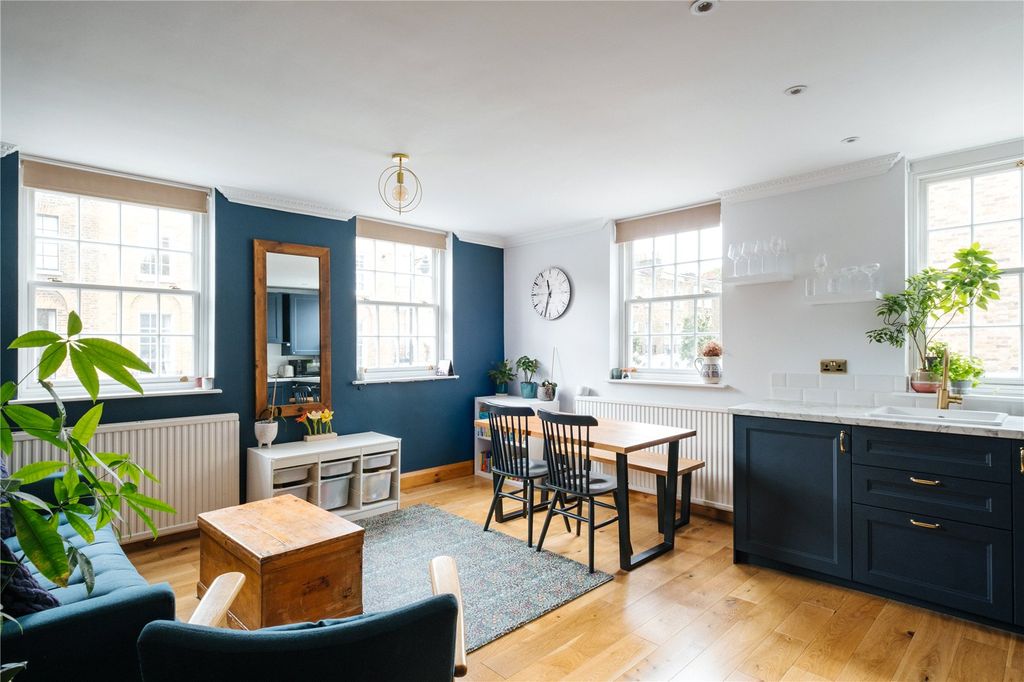 Property photo 1 of 12 Reception Room