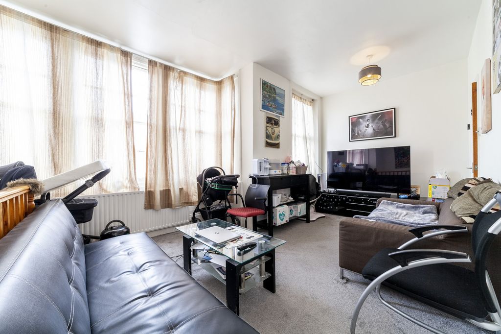 Property photo 1 of 7