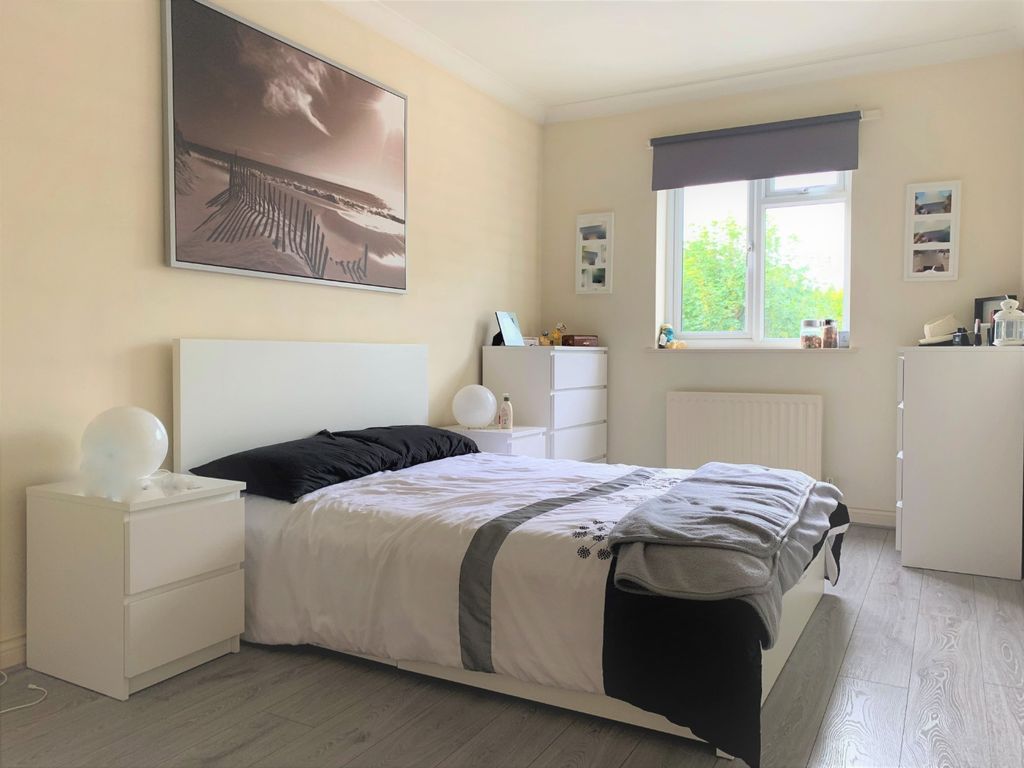 Property photo 3 of 6 671913