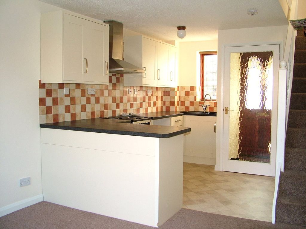 Property photo 2 of 6 Kitchen