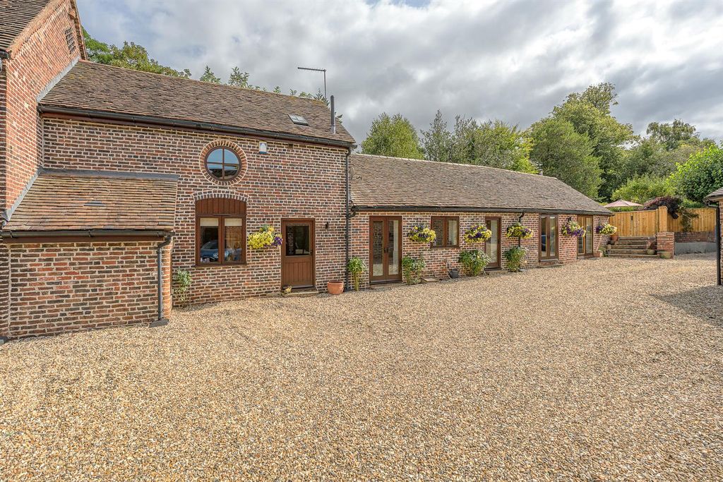 Property photo 1 of 29