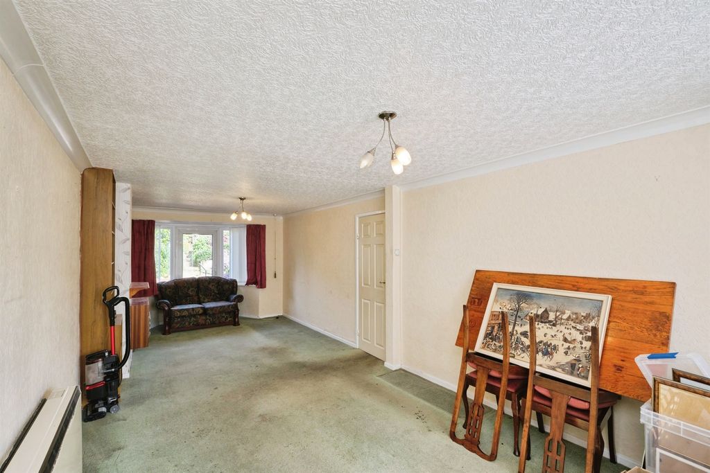 Property photo 3 of 18