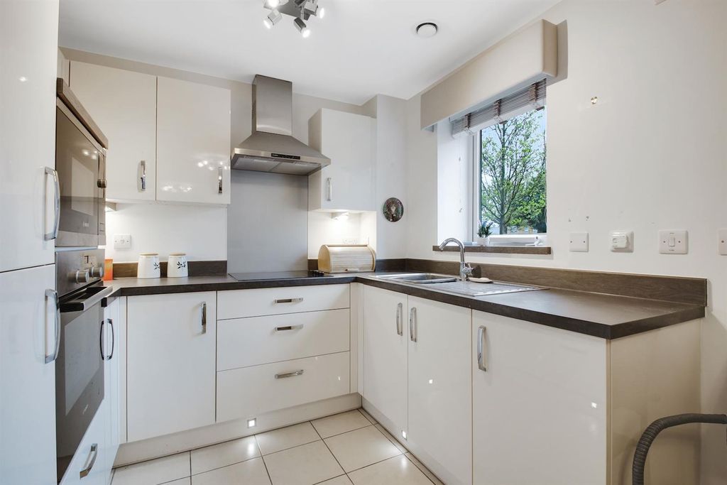 Property photo 2 of 18 13-E15Dimg_7064-Medium.Jpg