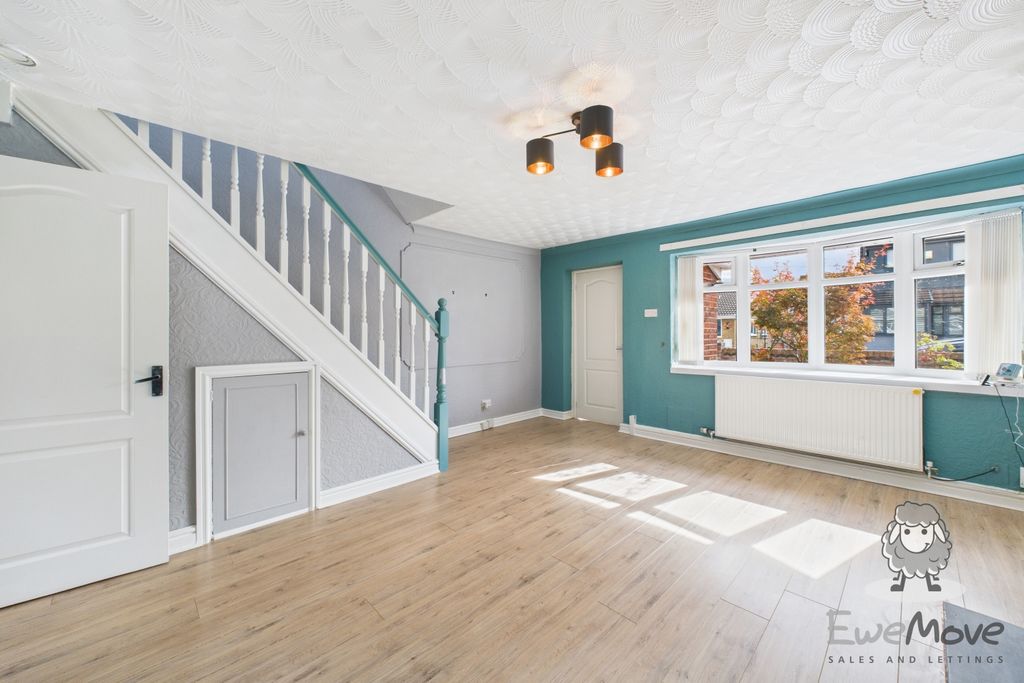Property photo 3 of 14 15