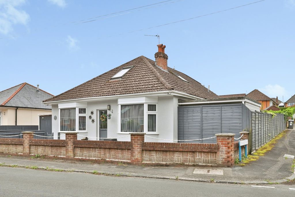 Property photo 1 of 18 Pbox-Img.Jpg
