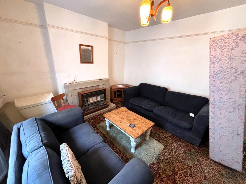 Property photo 3 of 4