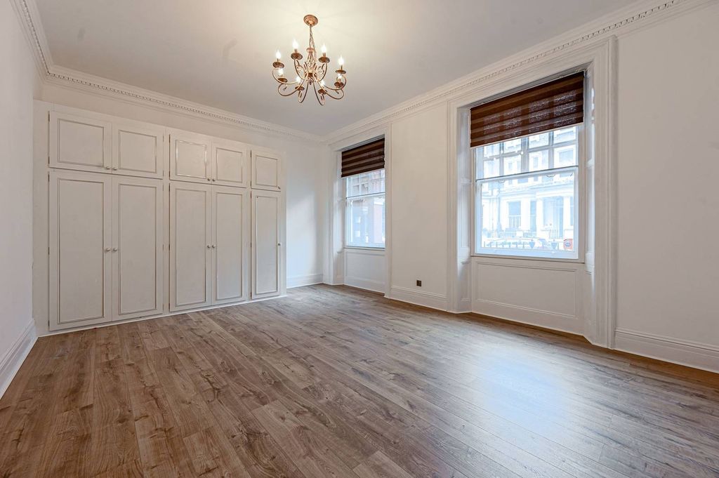 Property photo 1 of 27