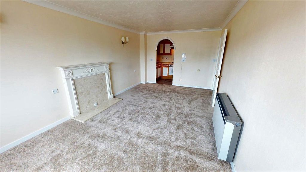 Property photo 3 of 9