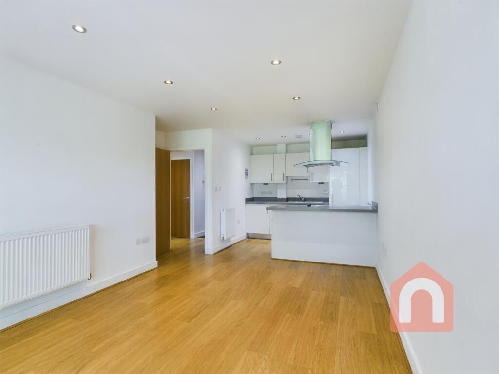 Property photo 2 of 10 5143501