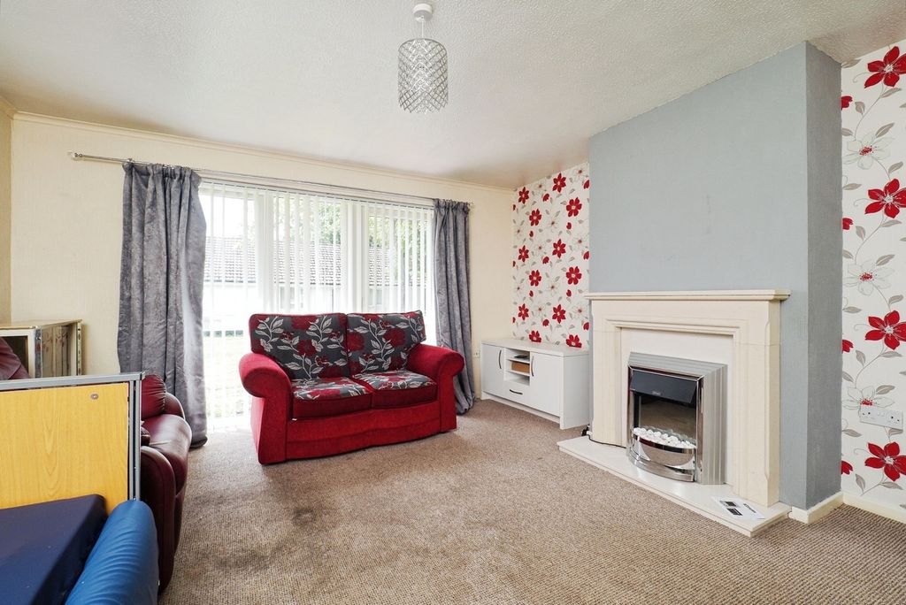 Property photo 3 of 17 Photo