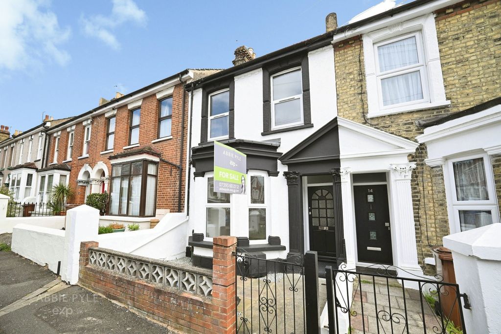 Property photo 1 of 13