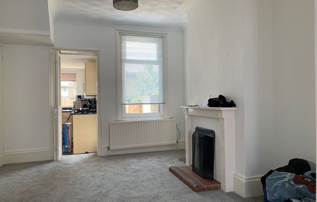 Property photo 3 of 17 Picture No. 16