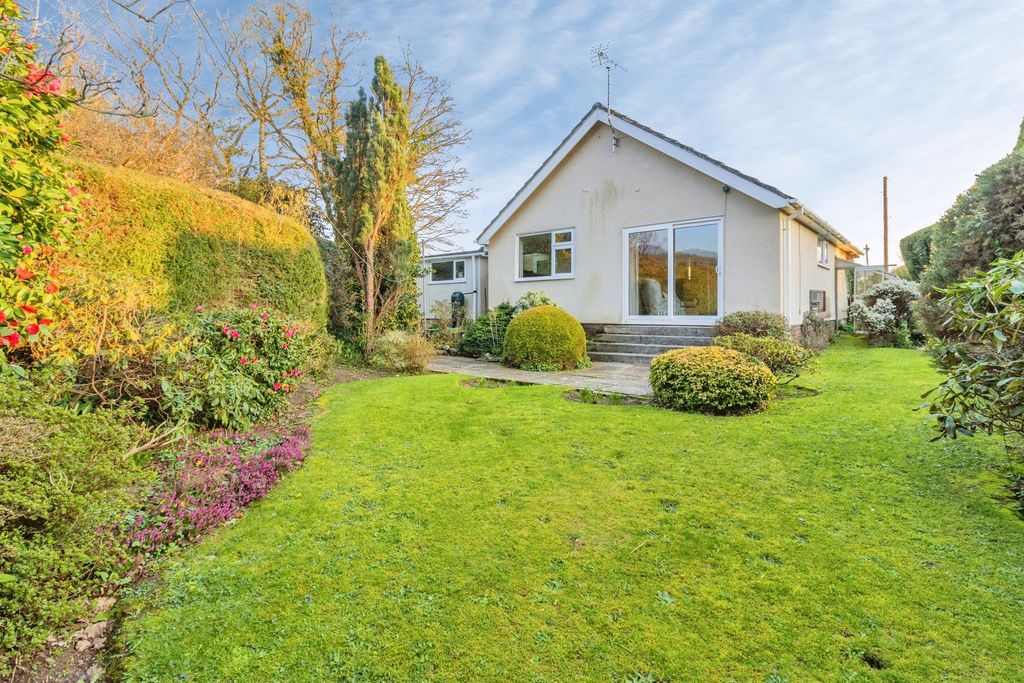 Property photo 2 of 24