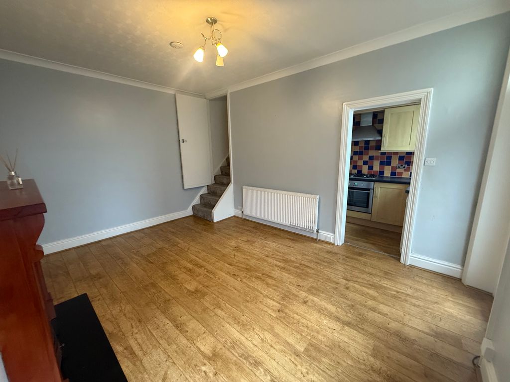 Property photo 1 of 18 Bedroom