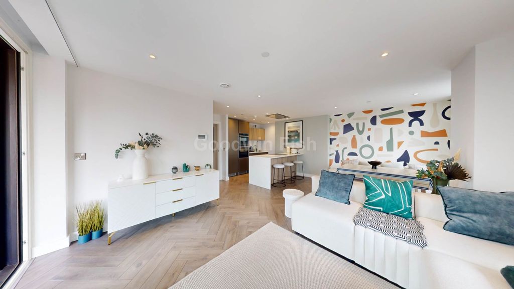 Property photo 1 of 36