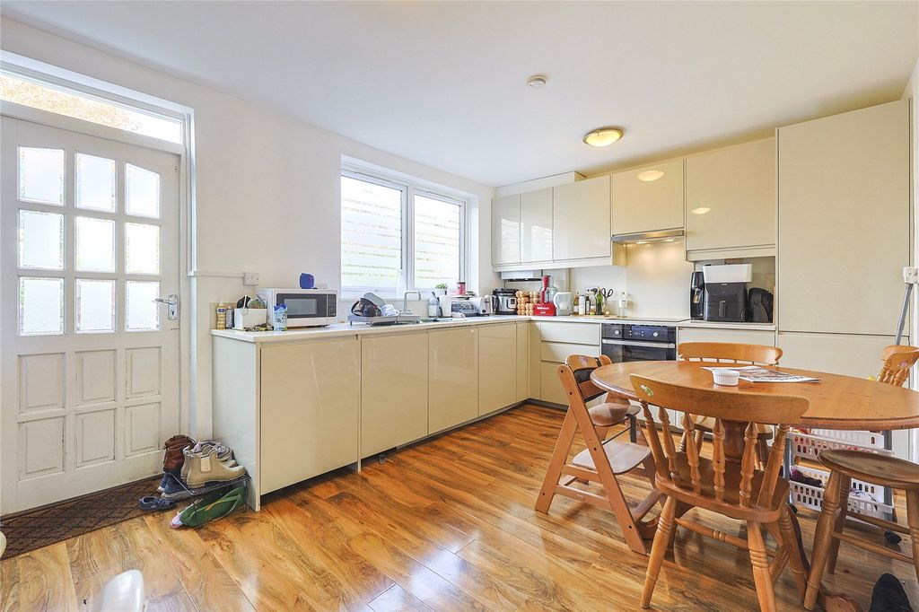 Property photo 3 of 14 Kitchen