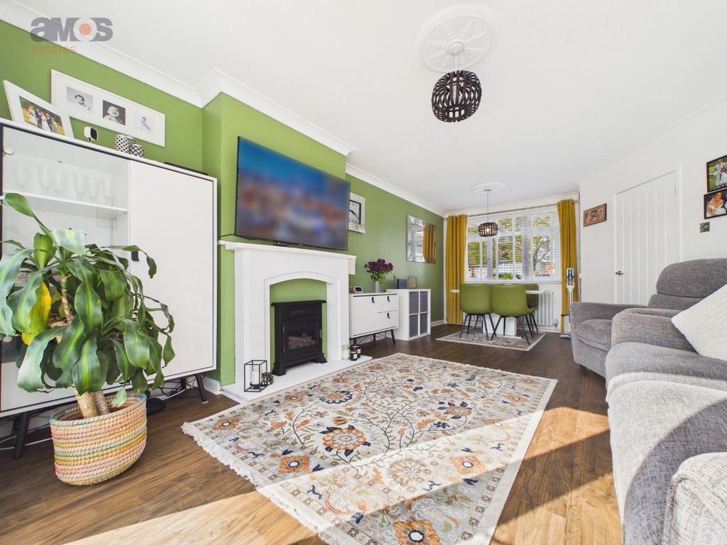 Property photo 2 of 12 5077302