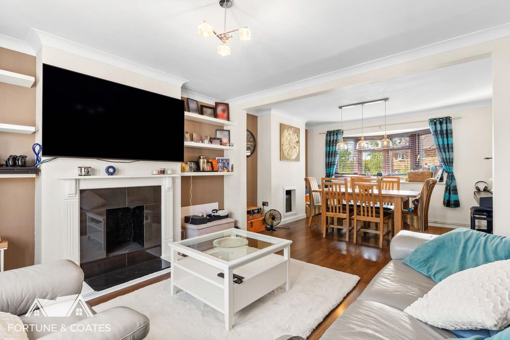 Property photo 2 of 17 Tunnmeade_16.Jpg