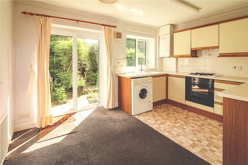 Property photo 3 of 10 Dining Kitchen
