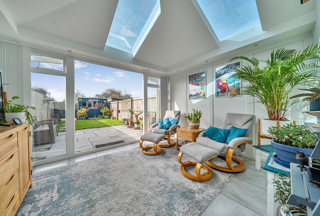 Property photo 2 of 10 1422998-8-69A9979...