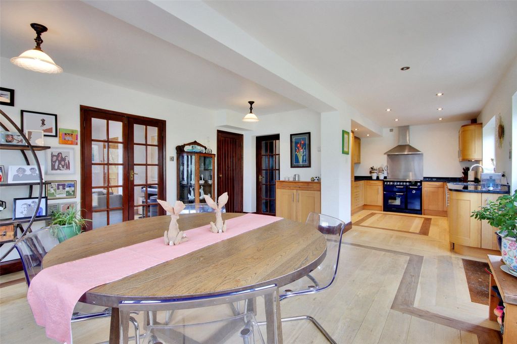 Property photo 2 of 17 Dining Room