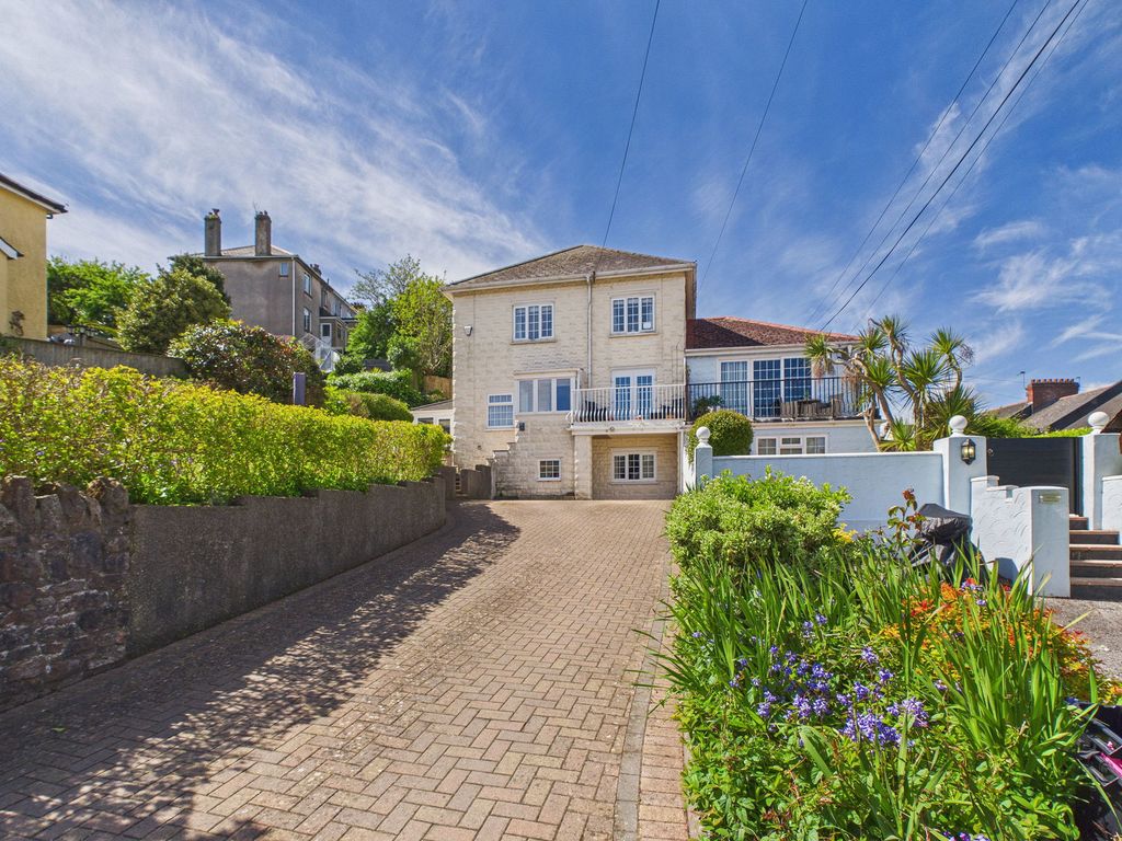 Property photo 1 of 33