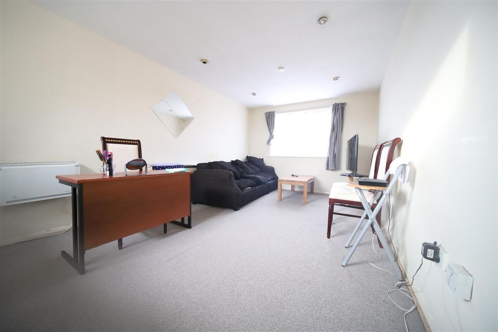 Property photo 3 of 9 Img_4976.Jpg