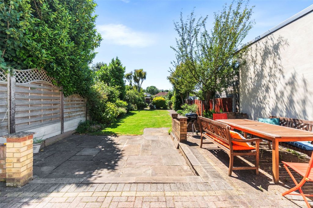 Property photo 2 of 11 Picture No. 22