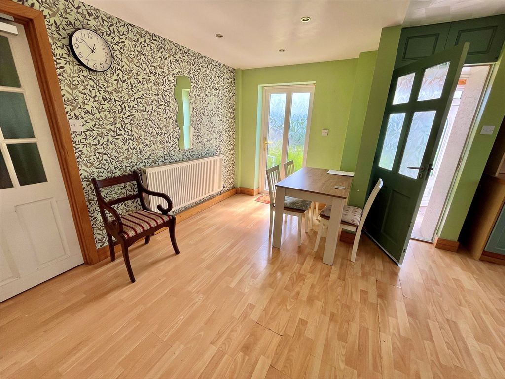 Property photo 3 of 17 Picture No. 02
