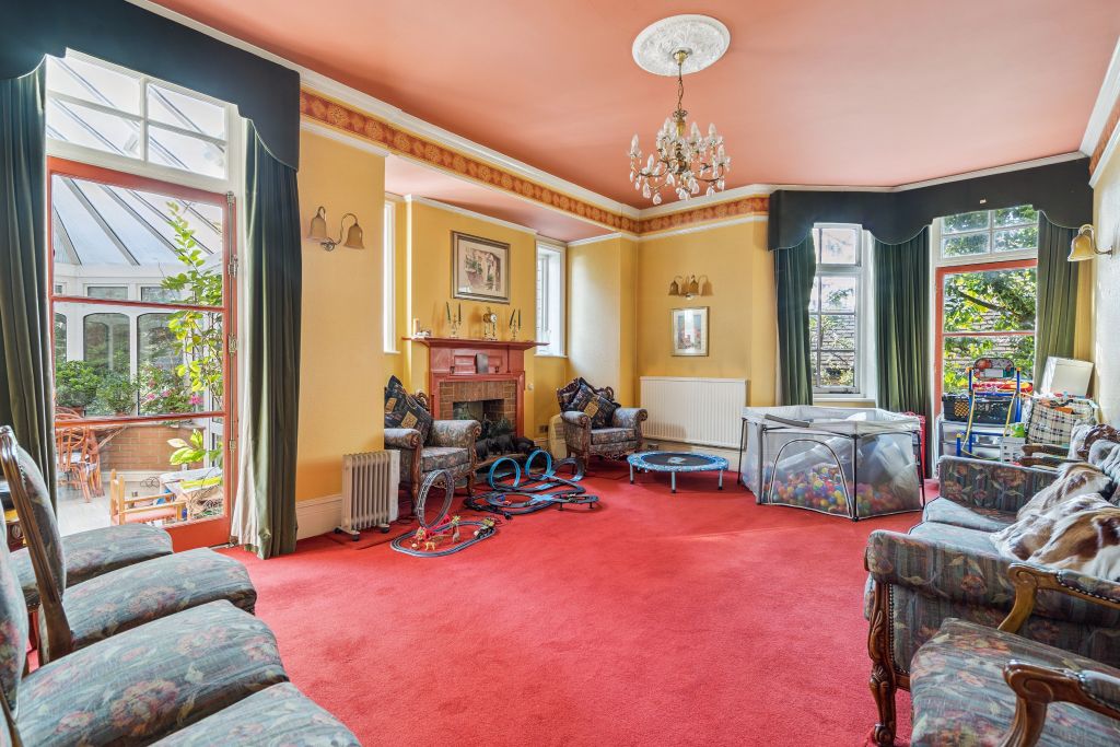 Property photo 3 of 22