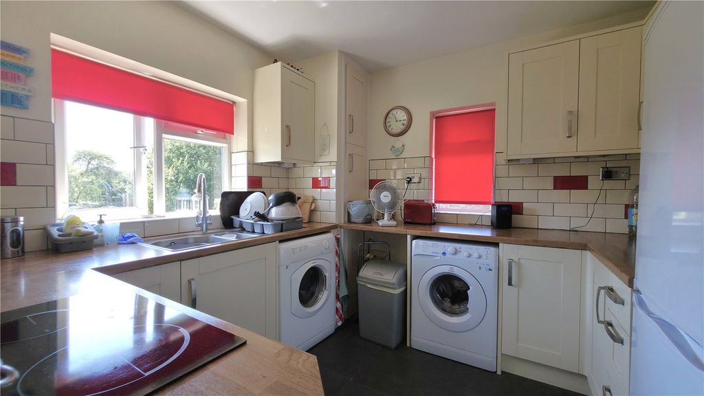 Property photo 3 of 9 Picture No. 35
