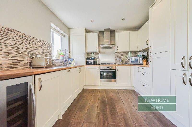 Property photo 3 of 40 Photo 21