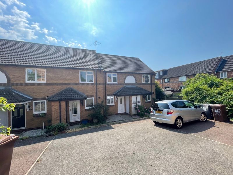 Property photo 1 of 8 Photo 4