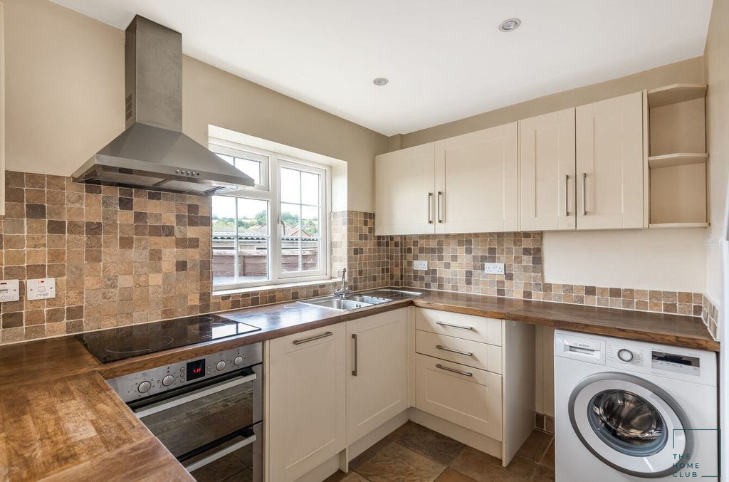 Property photo 2 of 16 Img_348_18_Original.Jpg