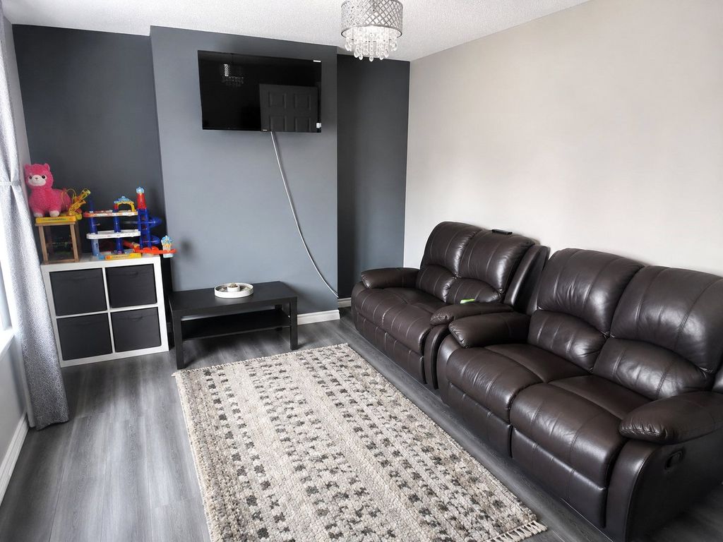 Property photo 2 of 12 Picture No. 50