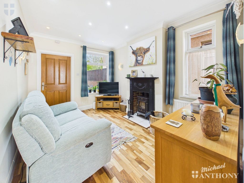 Property photo 2 of 12 Cam03852G0-Pr0621-Still015