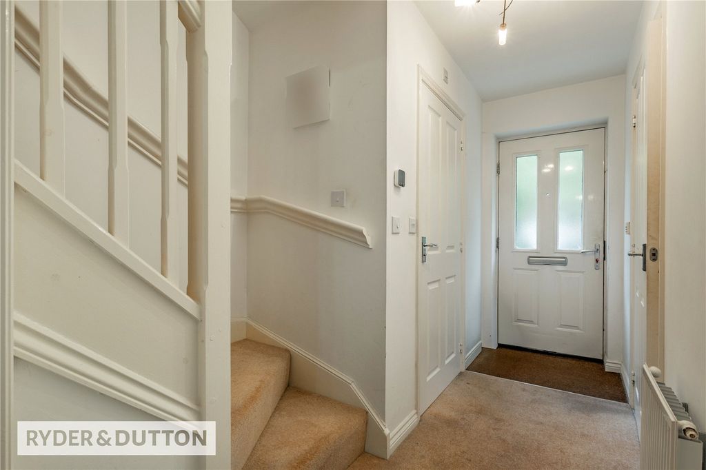 Property photo 3 of 24 Entrance Hall