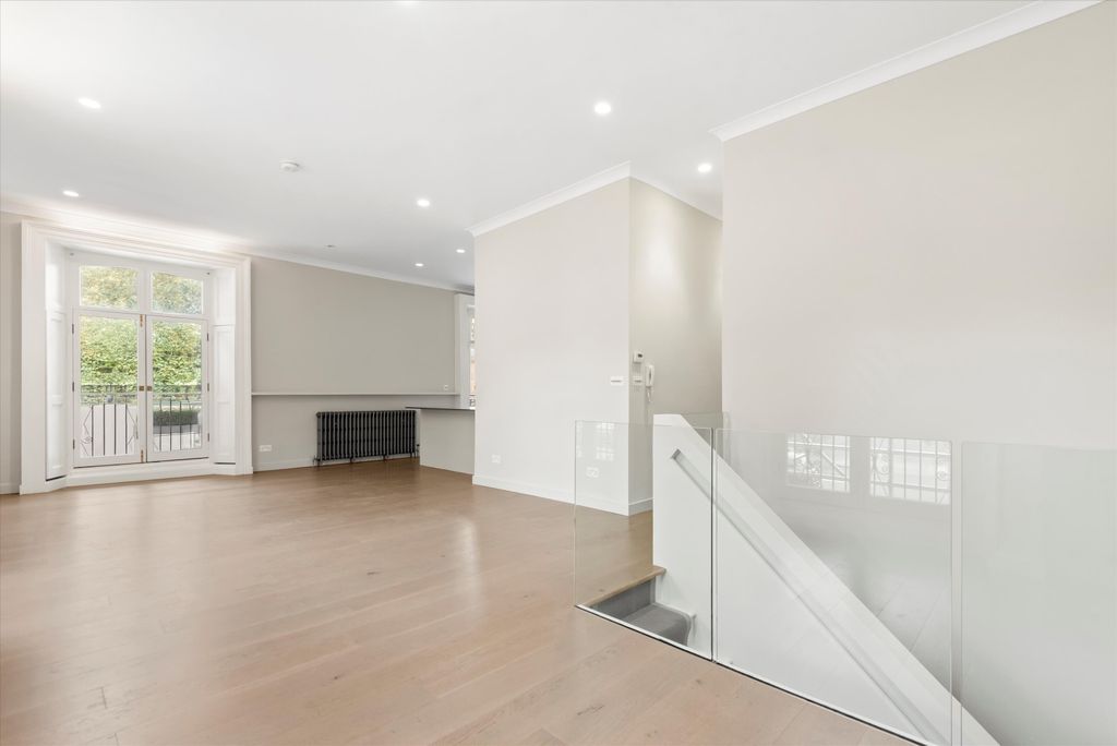 Property photo 2 of 20 Image