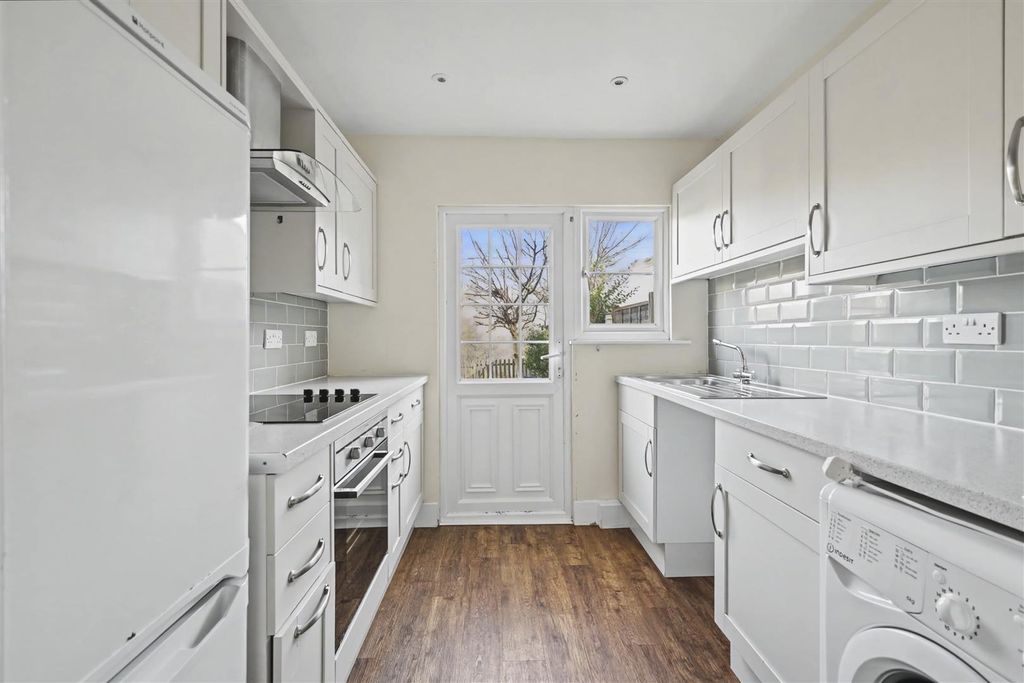 Property photo 3 of 17 East View_6.Jpg