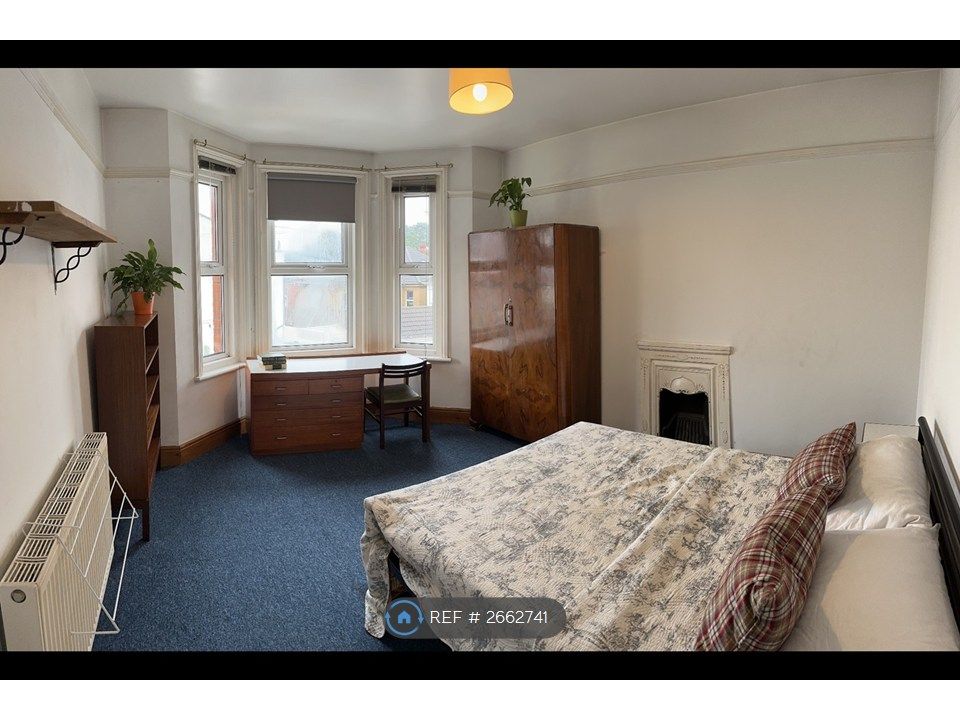 Property photo 3 of 10 Bedroom