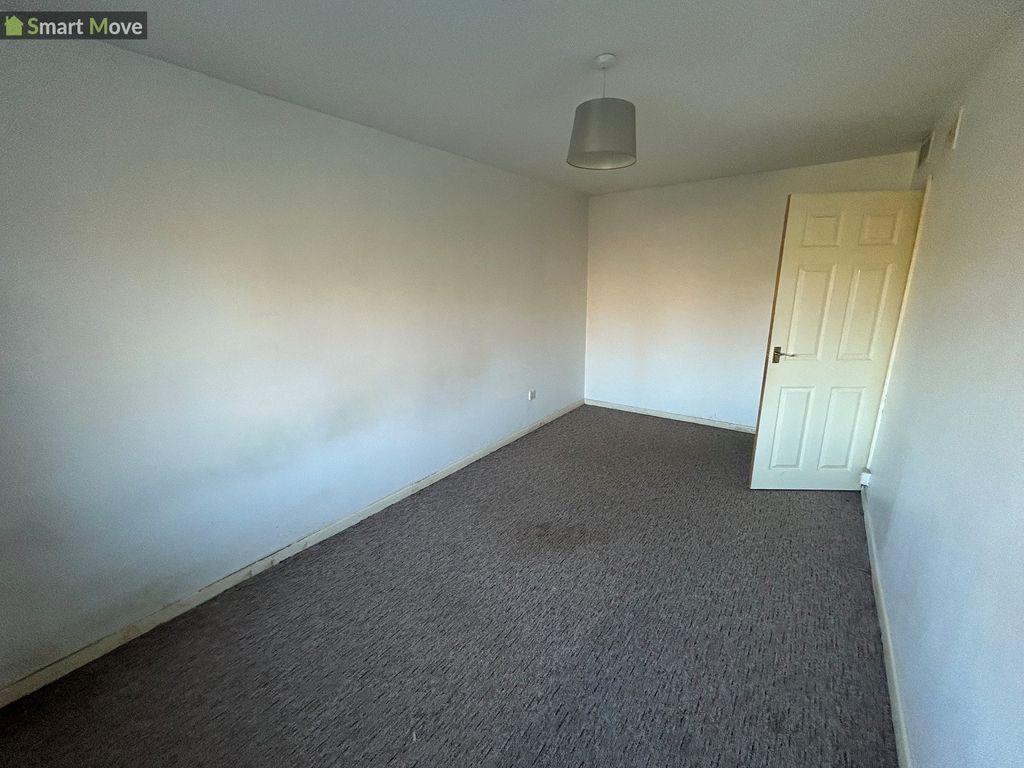 Property photo 3 of 5 Bedroom