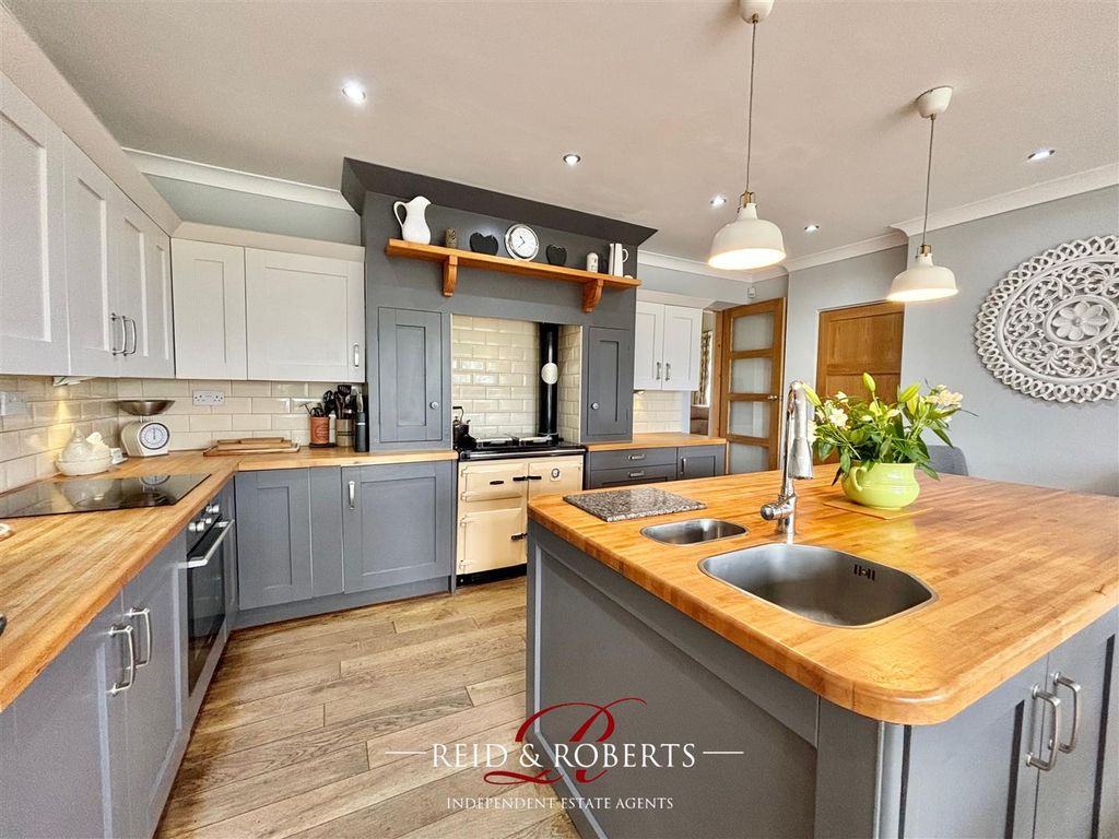 Property photo 3 of 33 34.Jpg