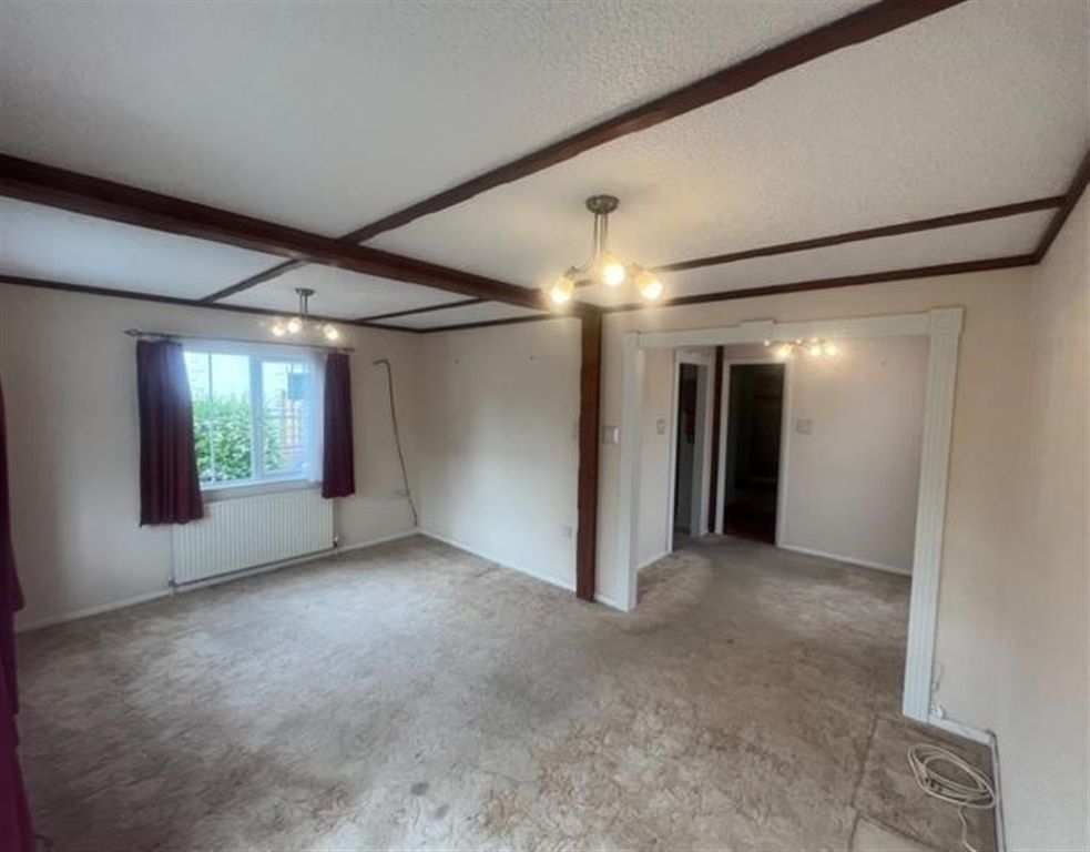 Property photo 2 of 7 Lounge