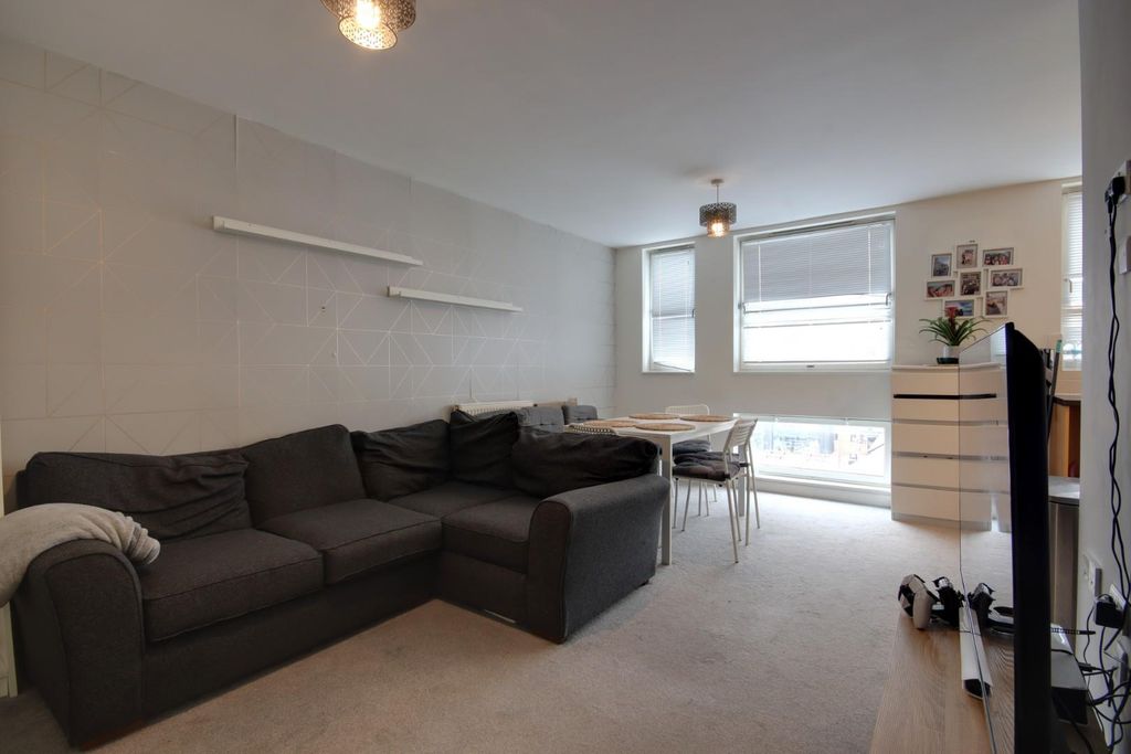 Property photo 3 of 6 Living Room