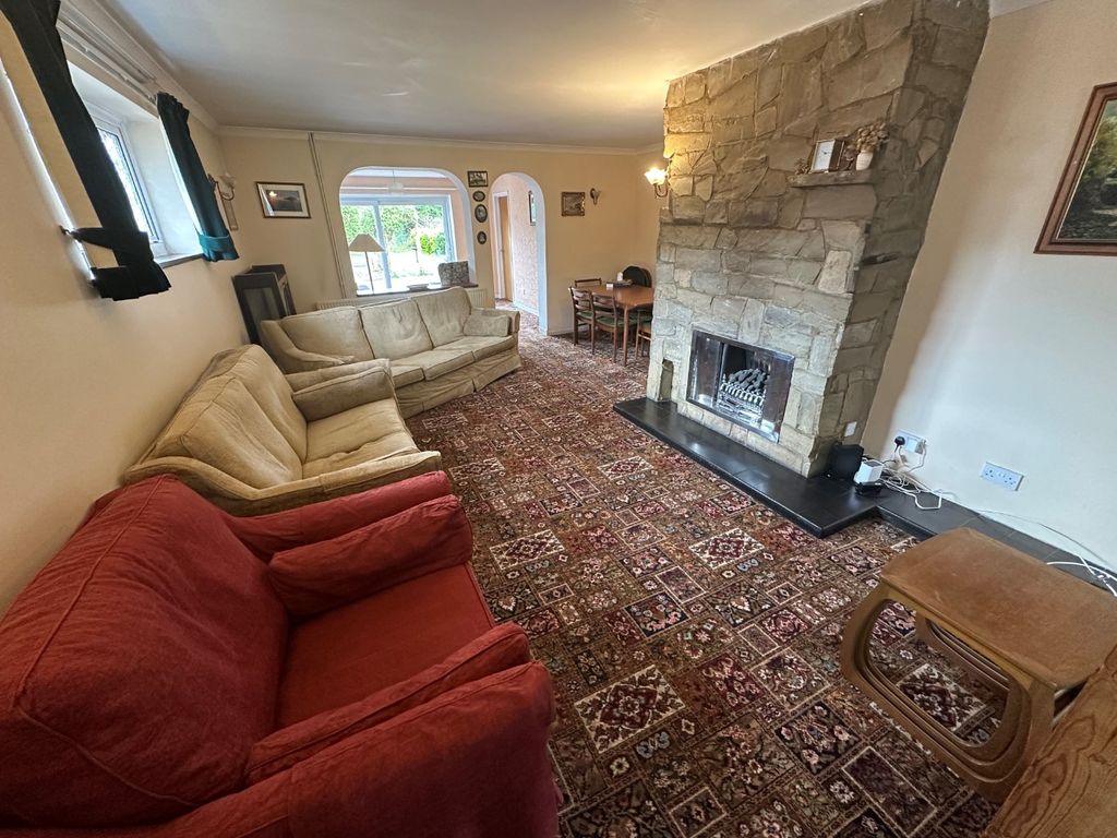 Property photo 3 of 23 3958233