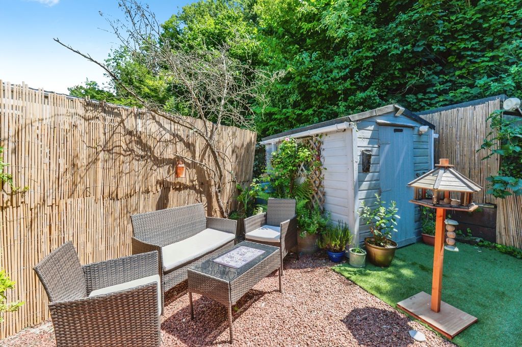 Property photo 2 of 17 Photo